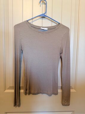 TALULAH Ribbed Long-Sleeve Crewneck Top in Taupe